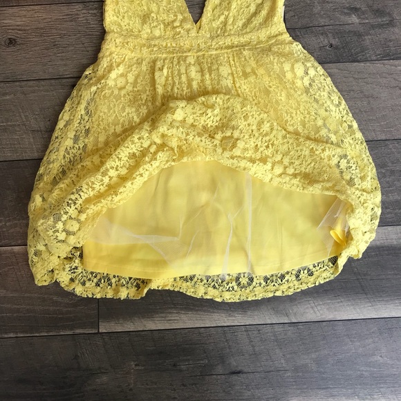 Yellow fit and flare lace overlay dress - Picture 5 of 8